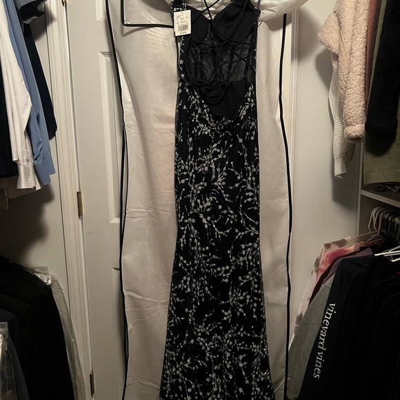 Black and Silver Cowl Neck Sleeveless Maxi Gown - Picture 2 of 5